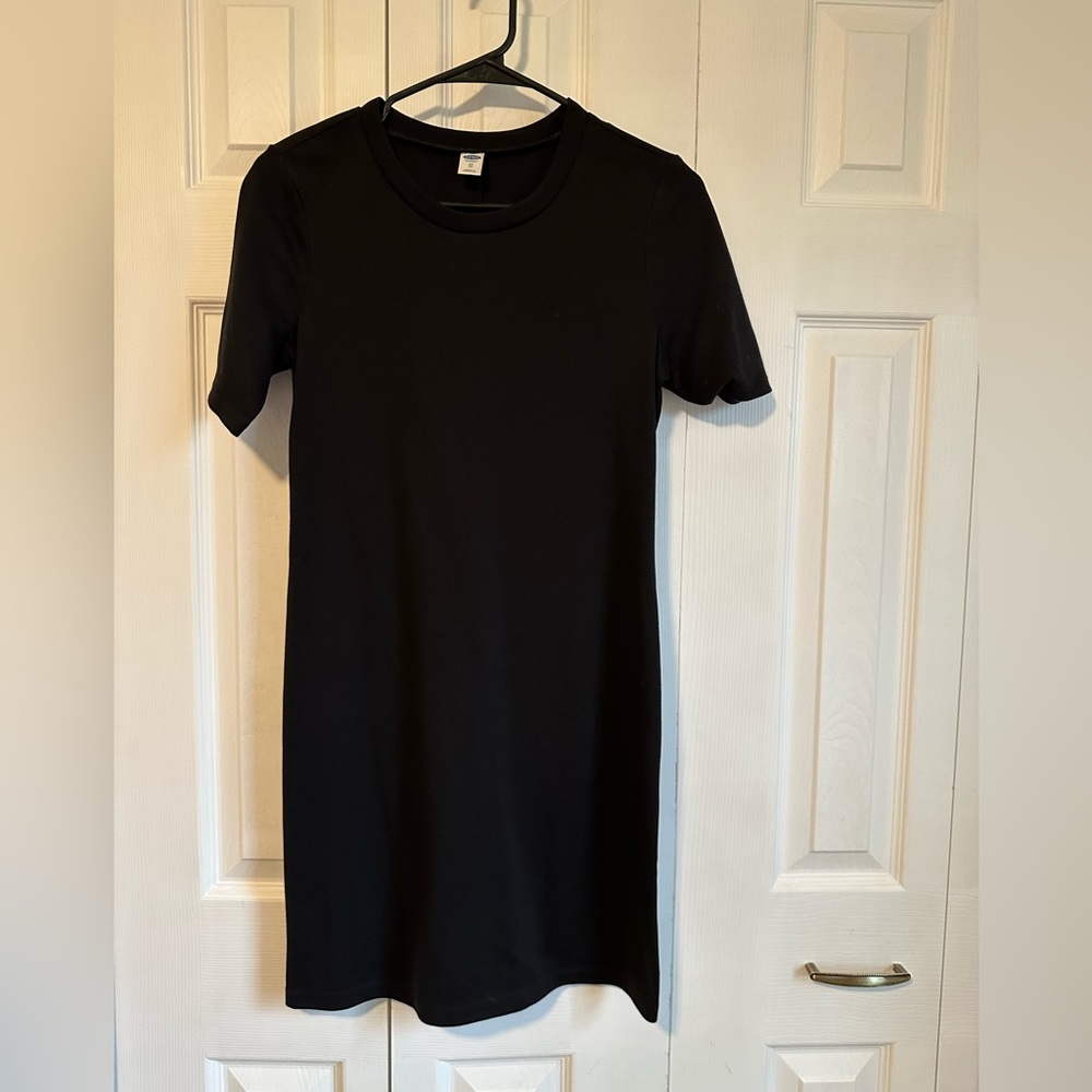 Old Navy short sleeved shirt dress, slightly fitted